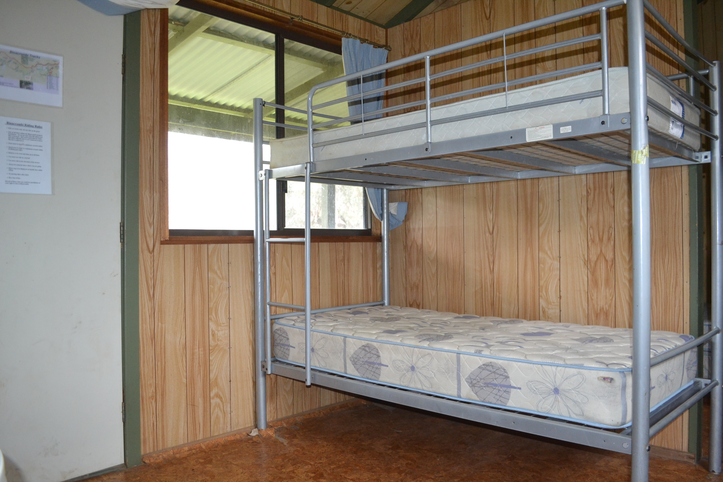 3 Cabins 1 and 4, single bunk