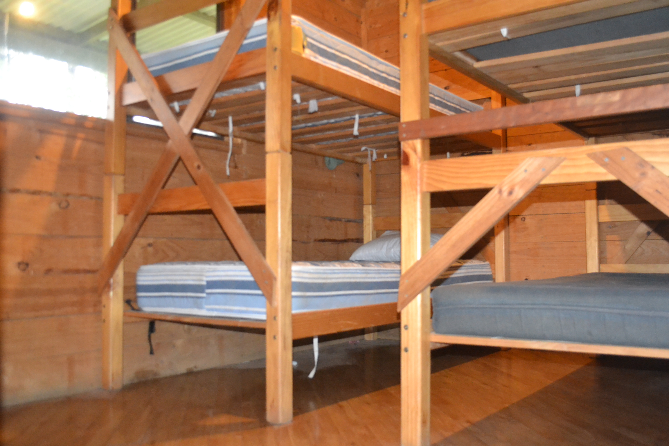 7. Cabin 6 beds.