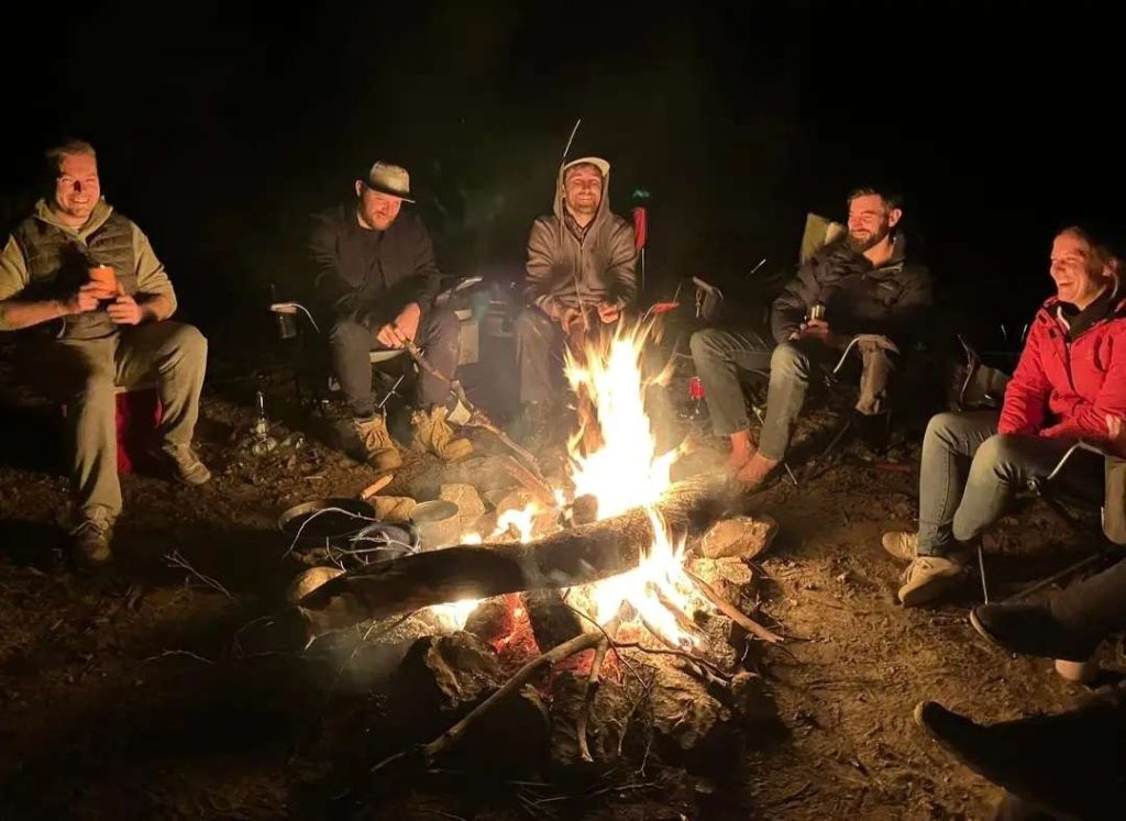 Binacrombi campfires